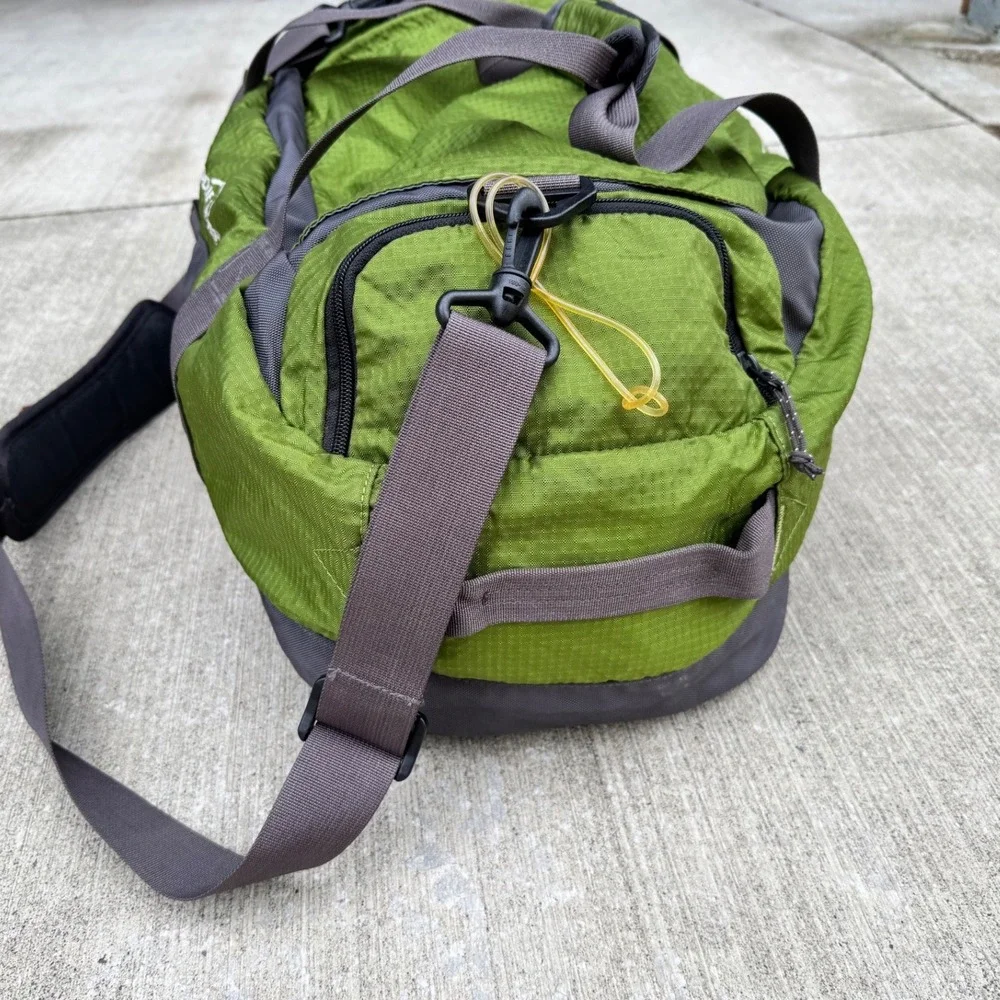 Eddie Bauer Expedition 20 Duffle Bag Green Gray Ripstop Nylon‎ Travel Gym Sport